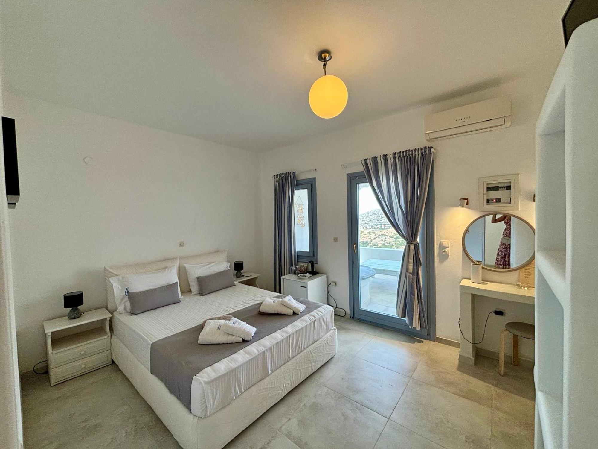 Thomas Apartments Katapola - Chora Экстерьер фото